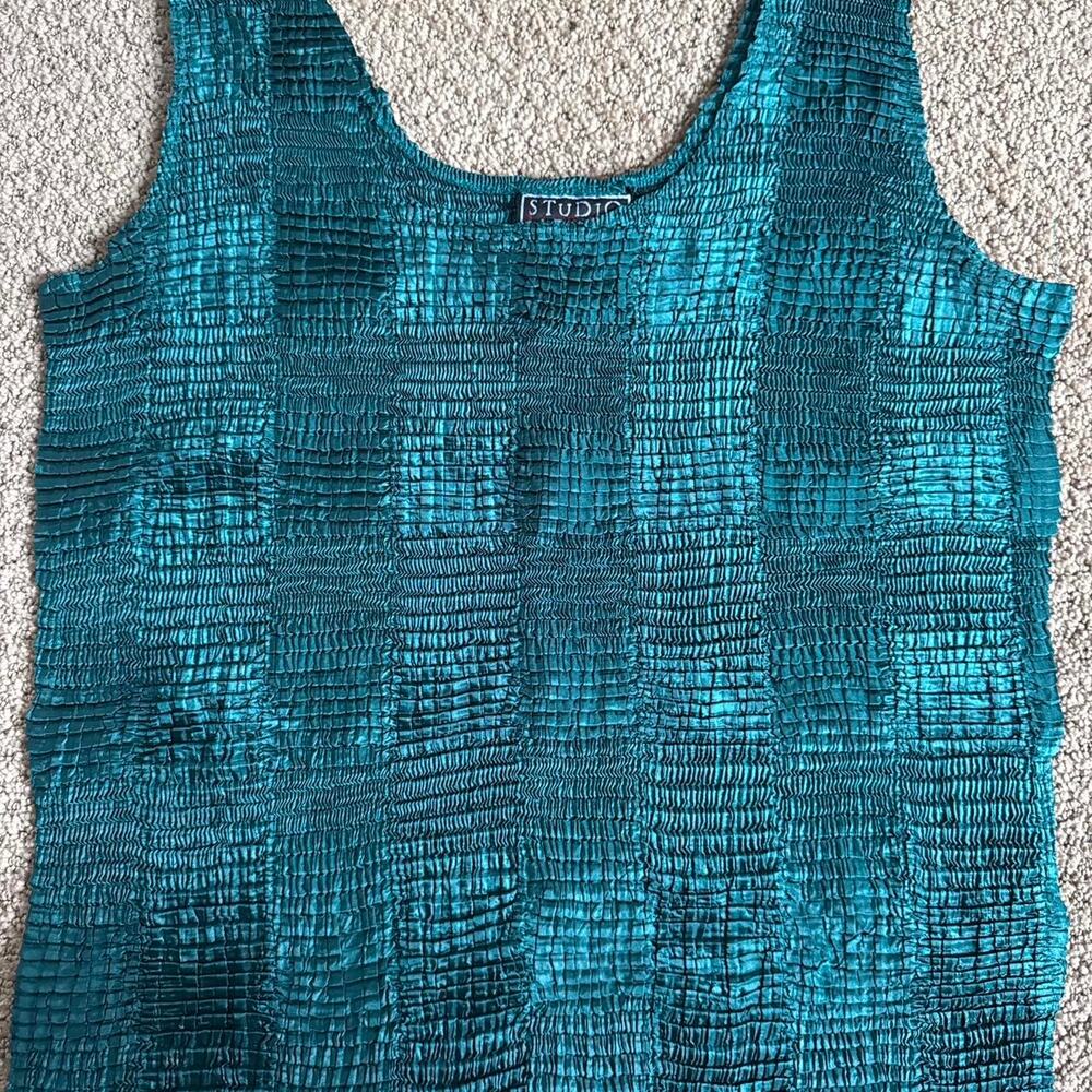 Teal textured stretch tank